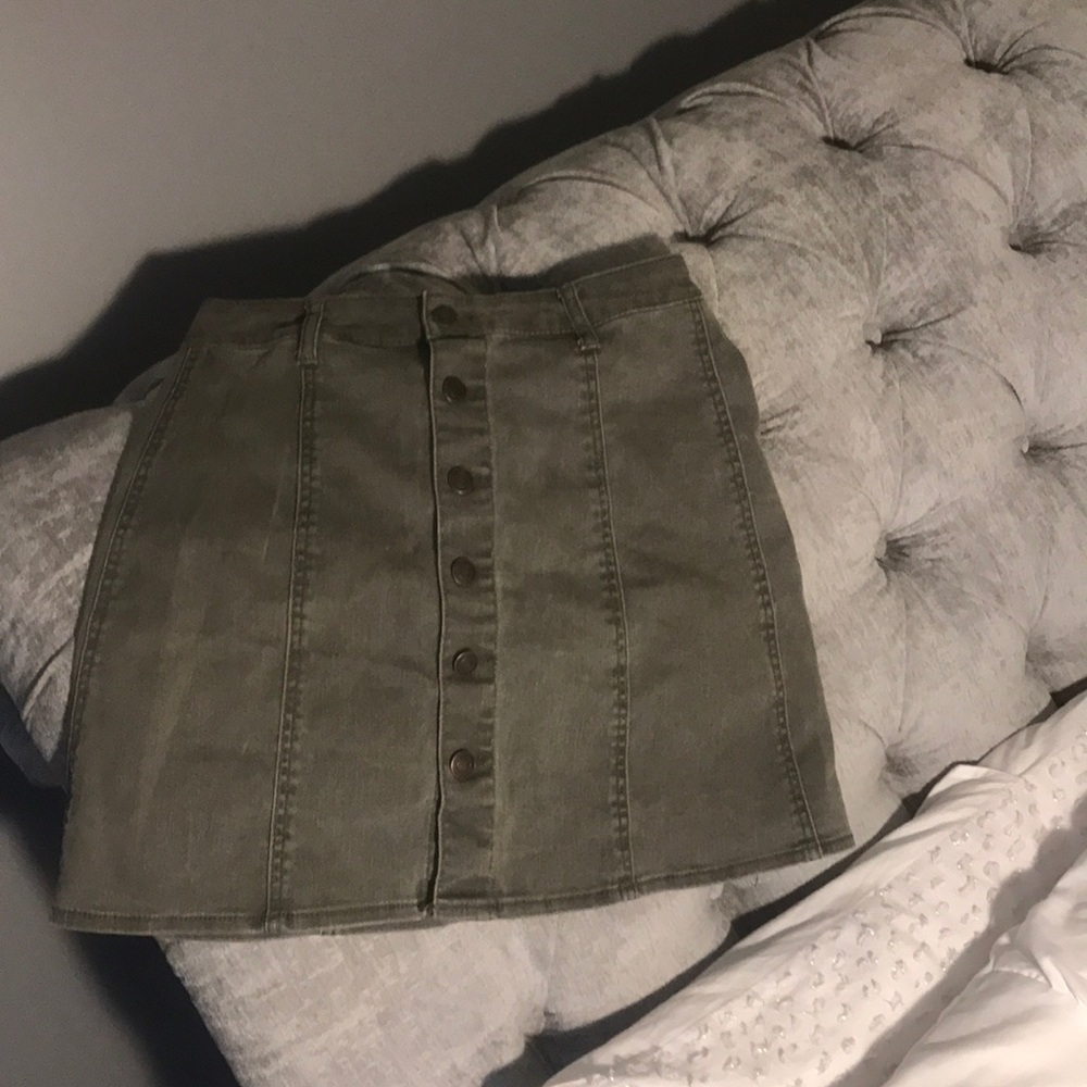 Button up green skirt